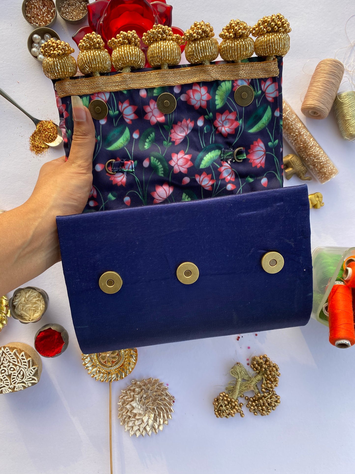 Gulaabi Kamal Clutch