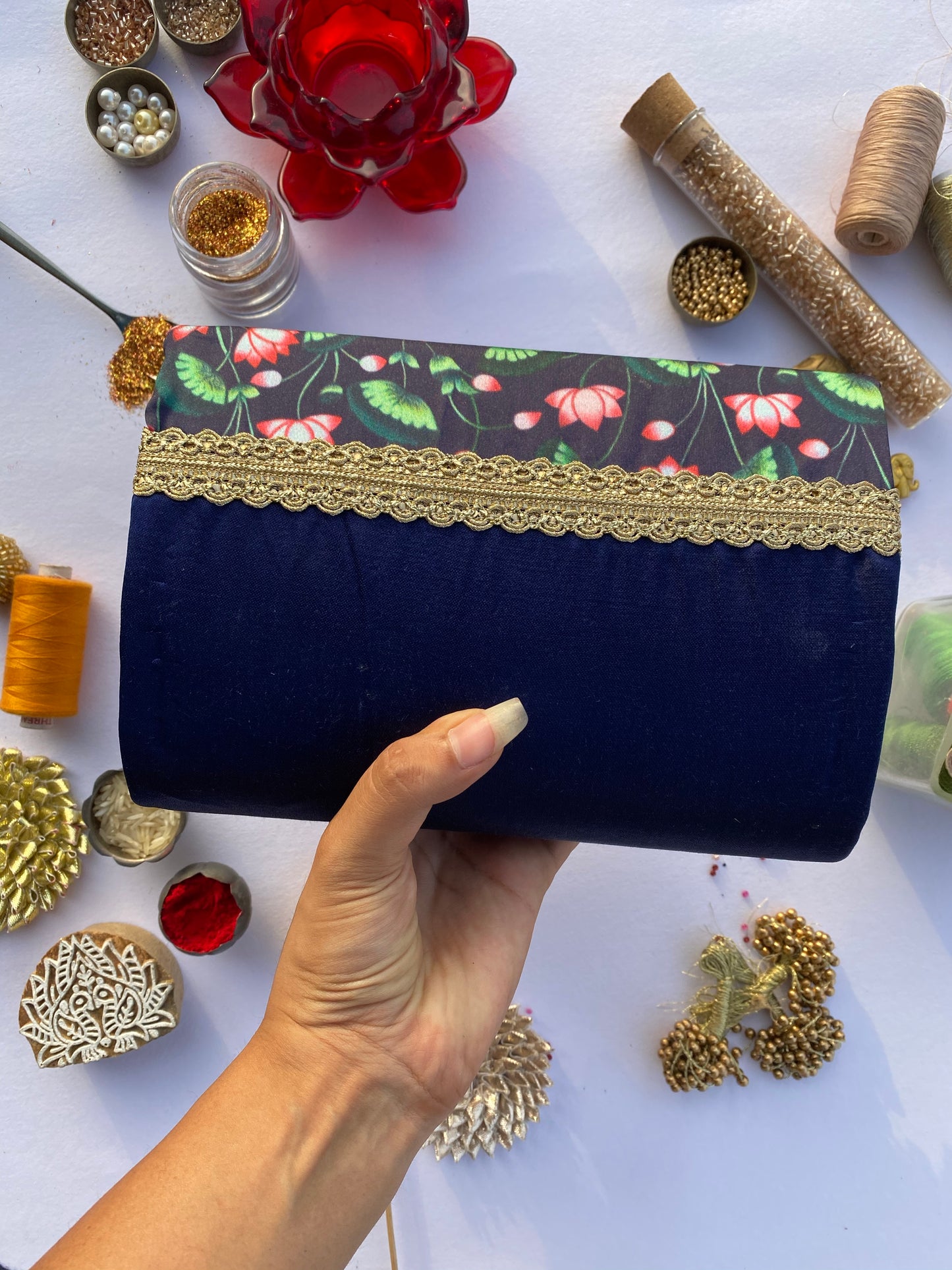 Gulaabi Kamal Clutch
