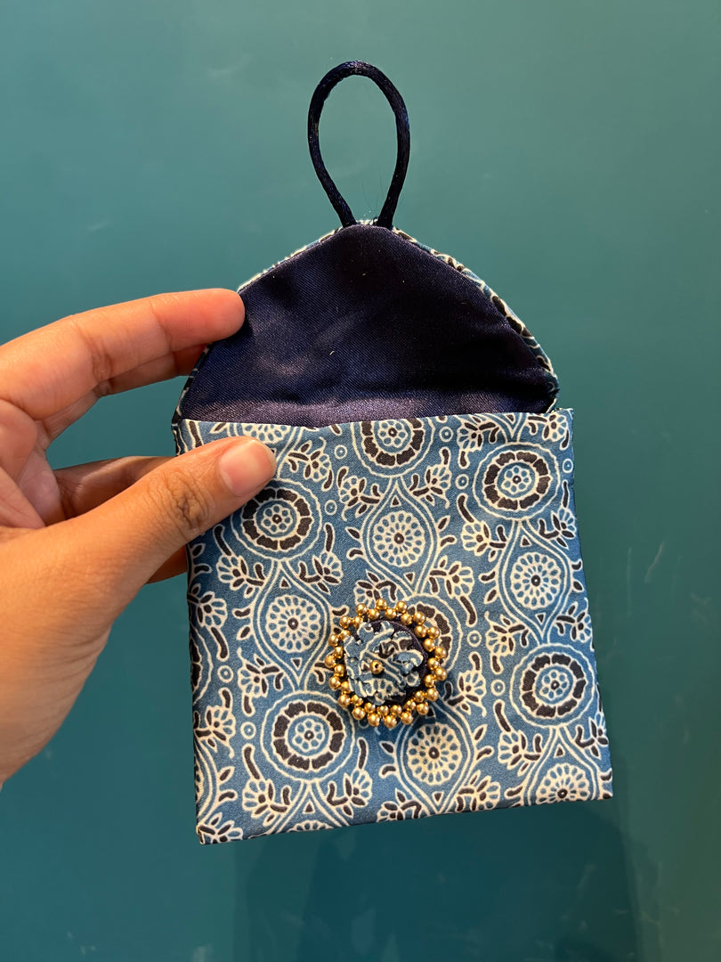 Scallop Jaal Intense Ajrakh Coin Pouch
