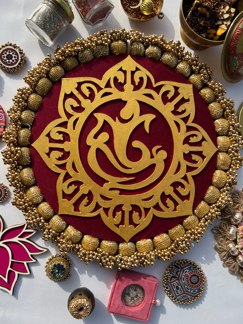 Blossom Ganesh Platter: Solid Maroon + Kamal Bandhej