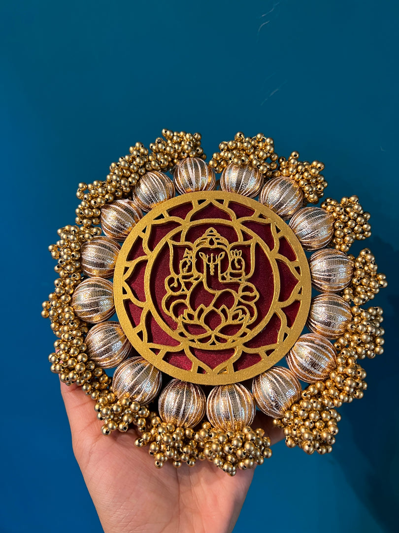 Suvarna Ganesh Pallet: Solid Maroon + Vermillion Congruous Divine Pichwai