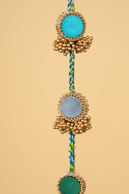 Firozi Neel Hanging
