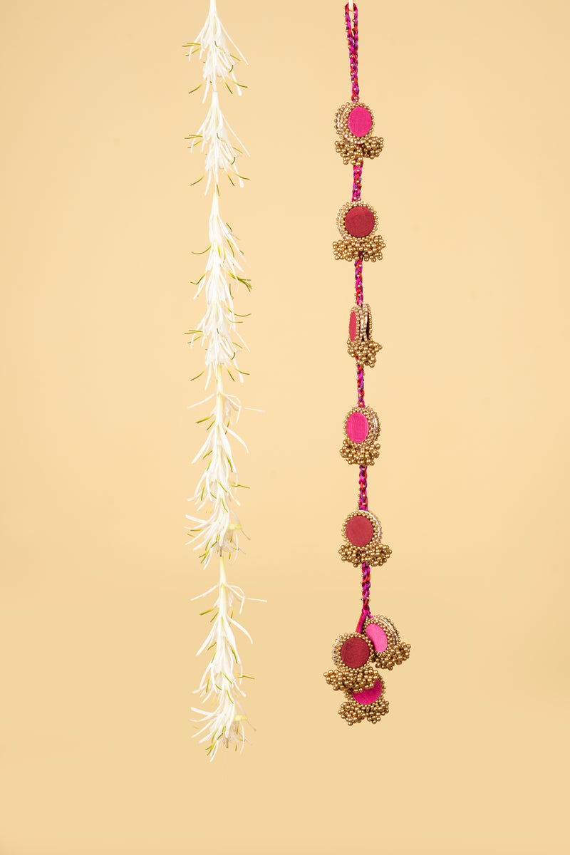 Gulaabi Laal Hanging
