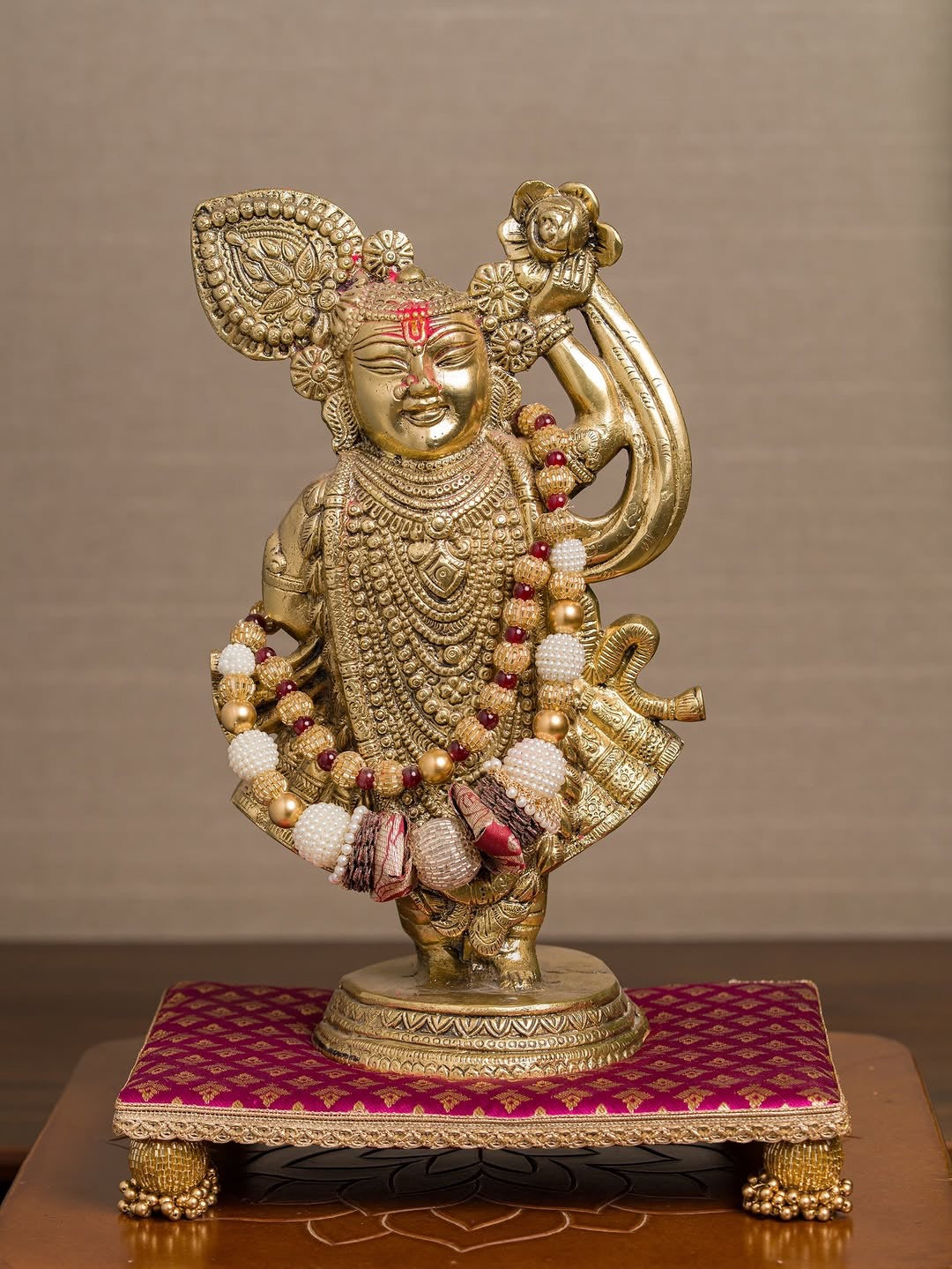 Jayshree Detachable Sinhasan | Heritage