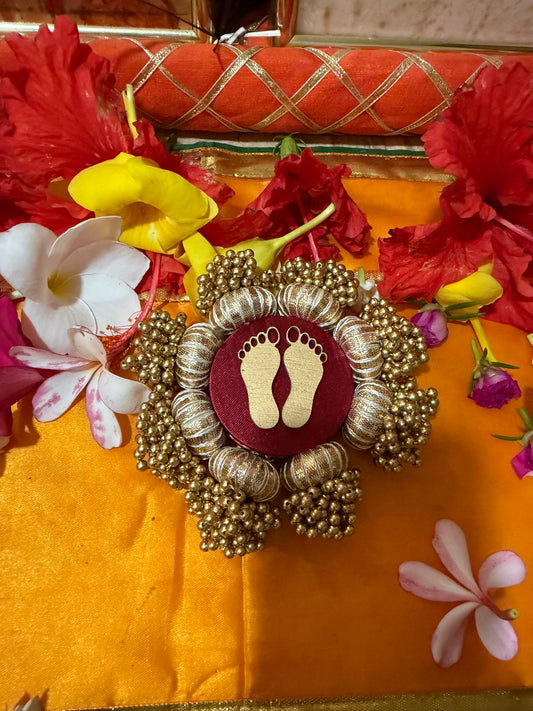 Lakshmi Pagla Mini Platter + Hanging: Solid Maroon + Maroon Navratna Patola