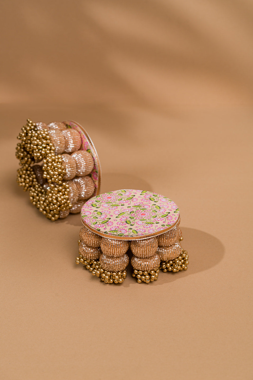 Mini Dangler Platter: OG Inflorescence Divine Pichwai (4 inches)