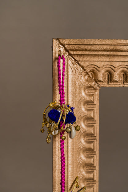 Kangan Jhilmil Hanging