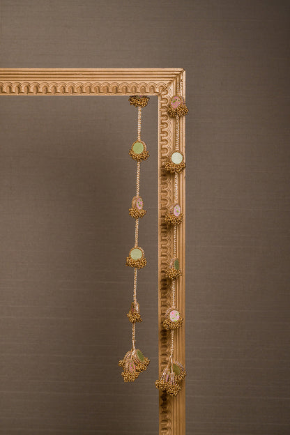 Pista Noor Hanging