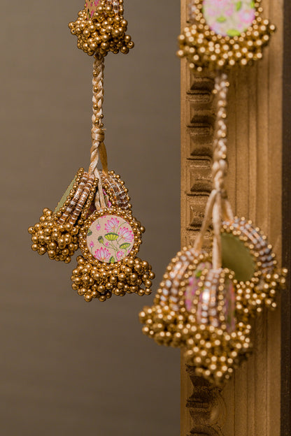 Pista Noor Hanging