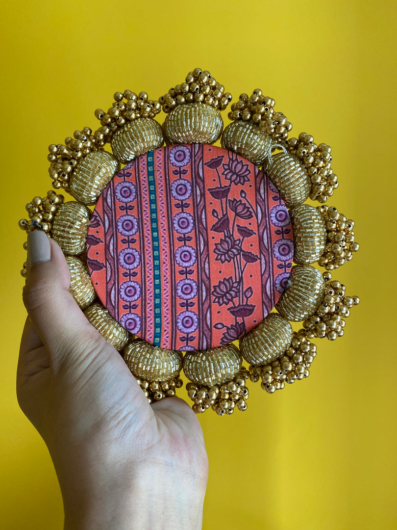 Mandala DIVA DIYA Pallet: Solid Vermillion + Vermillion Congruous Divine Pichwai