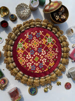 Load image into Gallery viewer, Chaandbali Ganesh Medley: Solid Vermillion + Maroon Navratna Patola