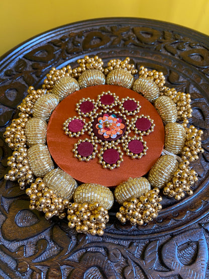 Mandala DIVA DIYA Pallet: Solid Vermillion + Vermillion Congruous Divine Pichwai