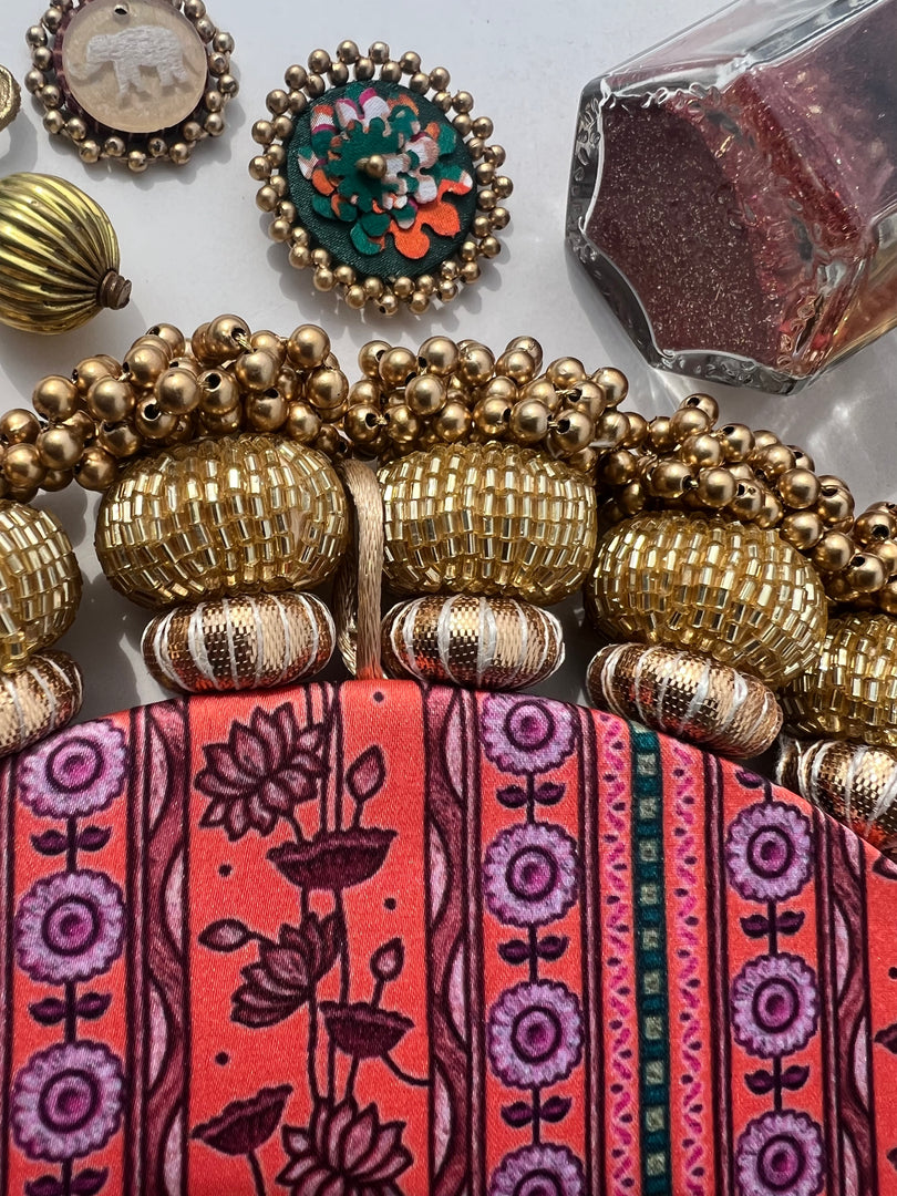 Mini Ganesh Pallet: Flare Mor Bani Thangat Kare + Vermillion Congruous Divine Pichwai
