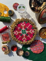 Load image into Gallery viewer, FIFO Pallet : Bottle Green + Pink Navratna Patola
