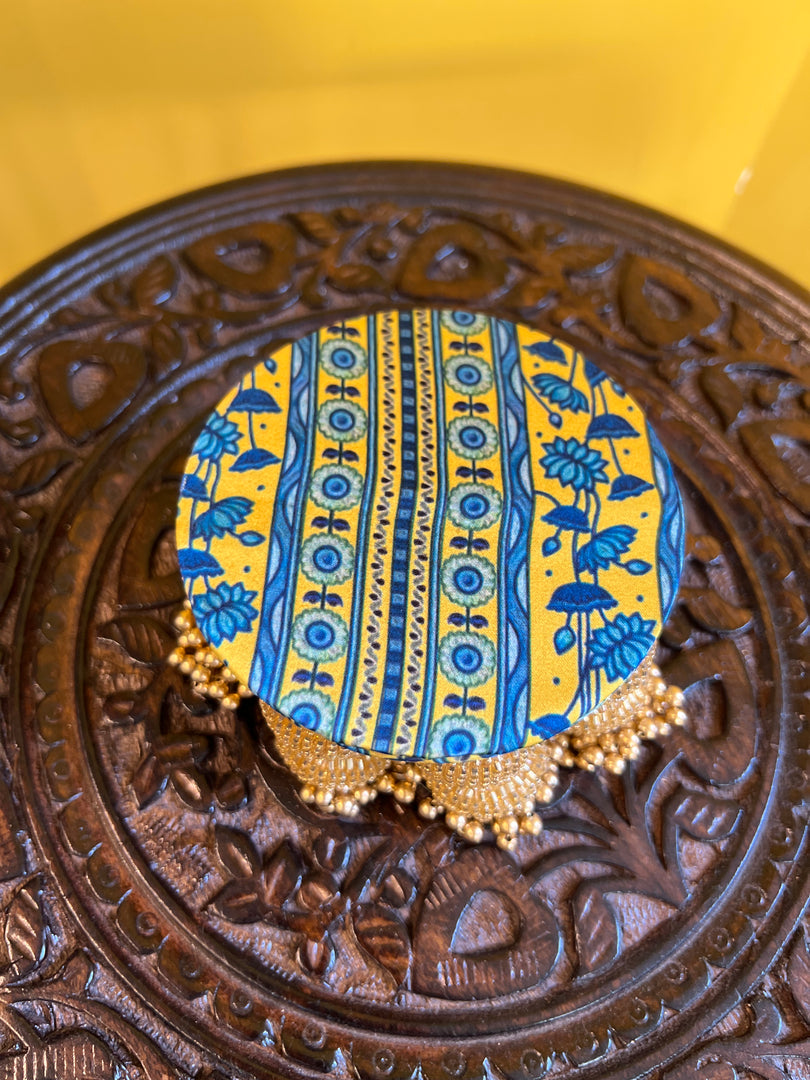 Mini Dangler Platter: Lemon Yellow Congruous Divine Pichwai (4 inches)