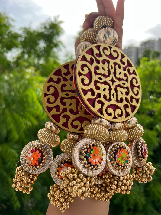 Indian wall hanging decor maroon silk gold MDF disc IBHI