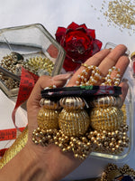 Load image into Gallery viewer, Pink Colloquial Divine Pichwai Spherical Glass Beaded Mini Diya Holder
