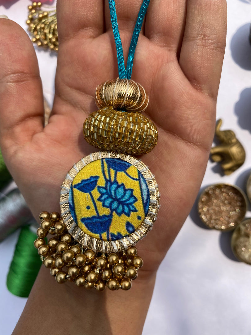 Congruous Divine Pichwai Glass Beaded Classic Lumba