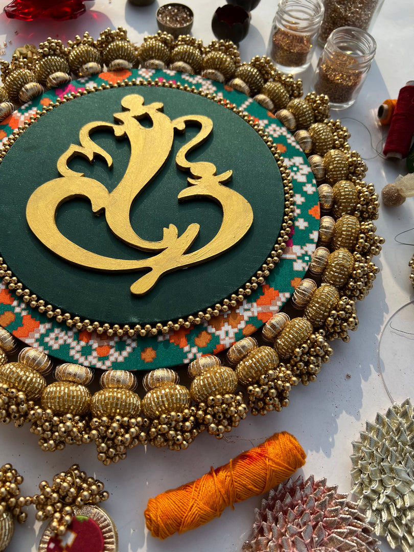 Ganesh Motif Pallet + Hanging: Maroon & Bottle Green Navratna Patola