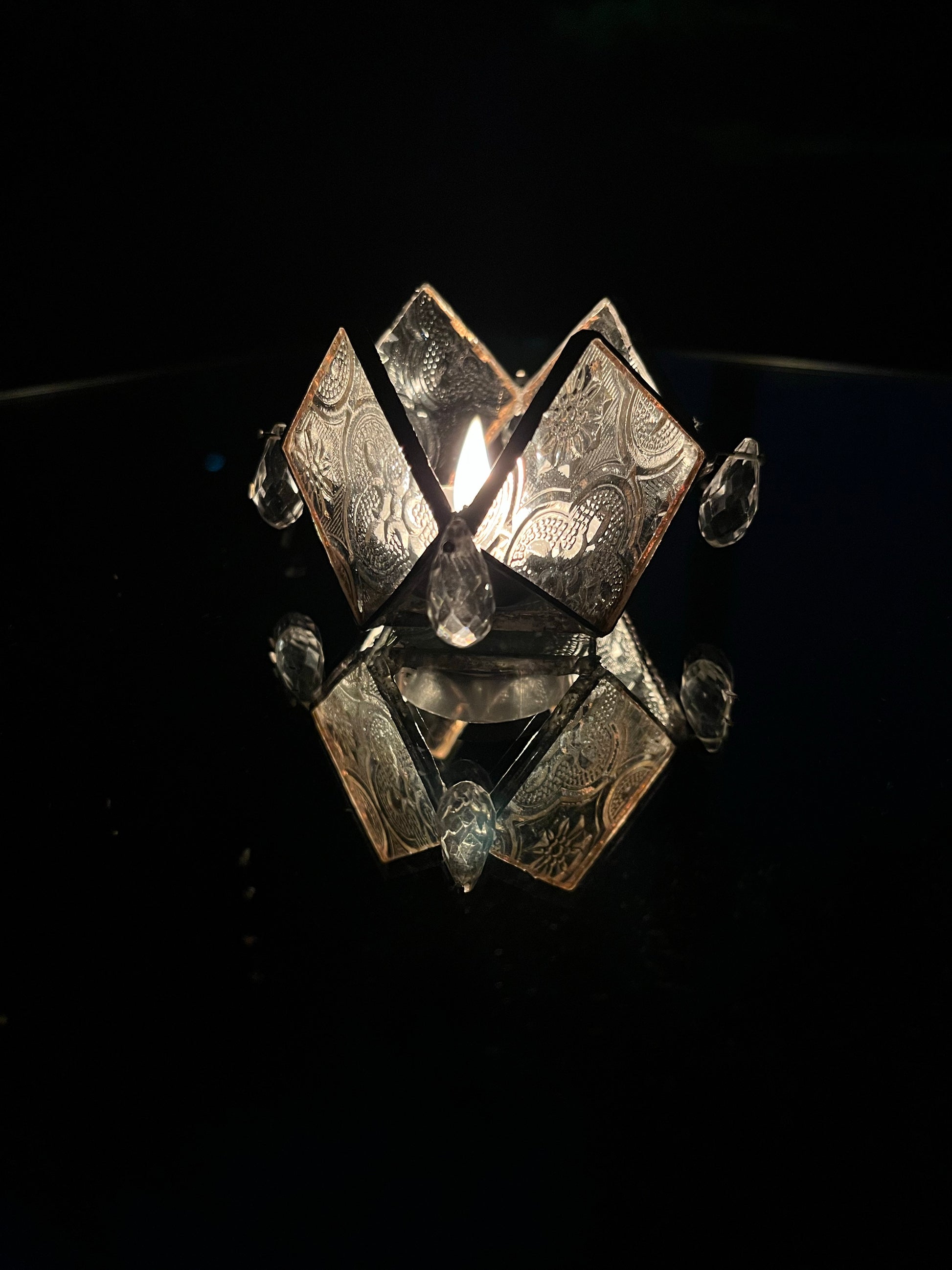 Rhombus Clear Glass Textured Diya