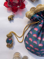 Load image into Gallery viewer, Pichwai art potli/batva for gifting