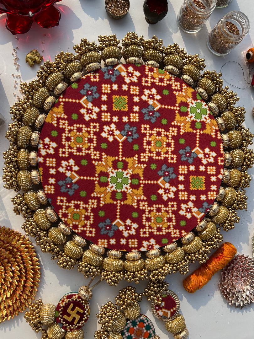 Ganesh Motif Pallet + Hanging: Maroon & Bottle Green Navratna Patola